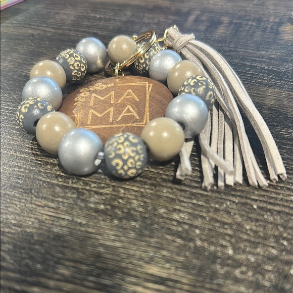 NWT Mama Wooden Beaded Bracelet Keychain with Tassel & Thick Charm Gray & Silver - Picture 6 of 7